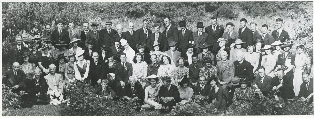 Wedding guests at Stuart Kemp and Winnie Vollmer's wedding, 1945