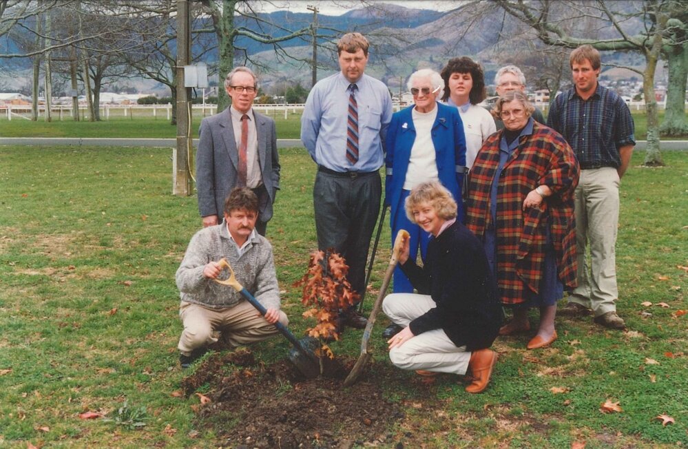 Planting of anniversary oak trees 1993
