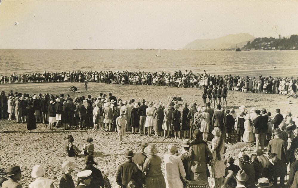 Life saving demonstration at Tāhunanui Beach