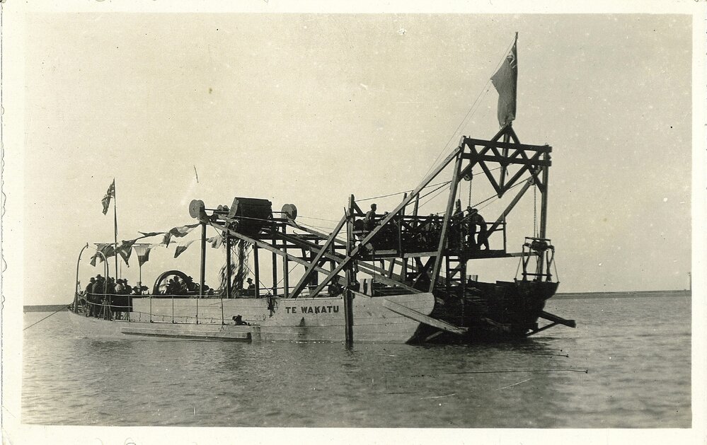 Te Wakatu Nelson dredge