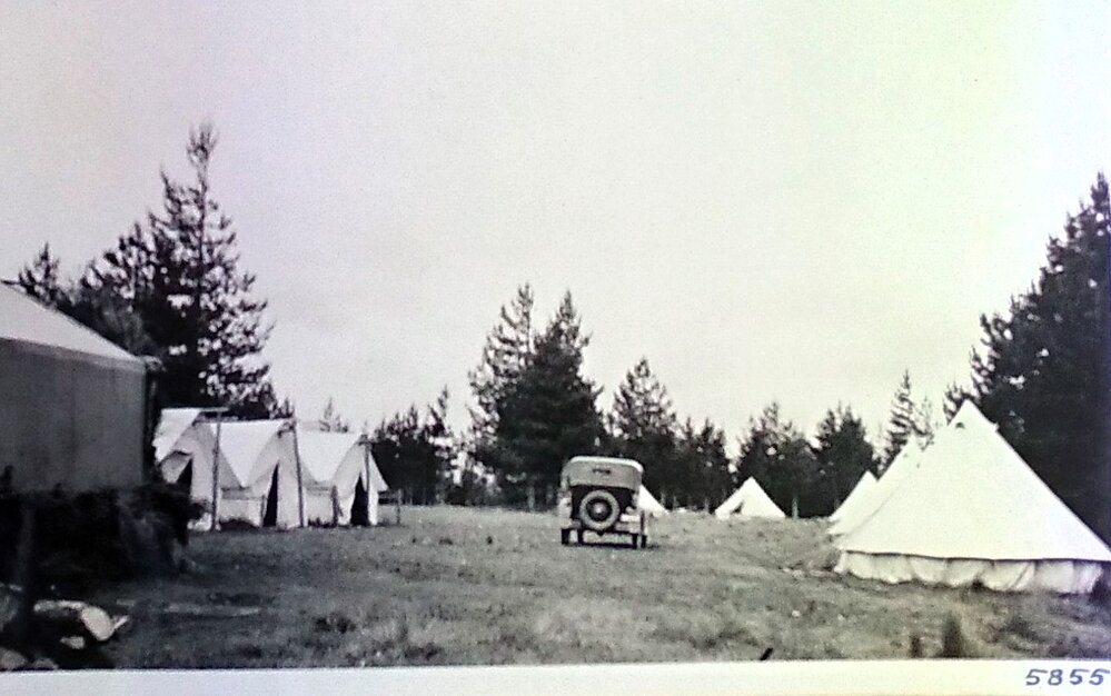 Unemployed camp Dumgree Plantation