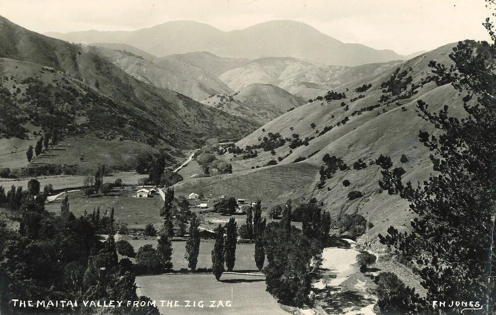 Maitai Valley from the Zigzag