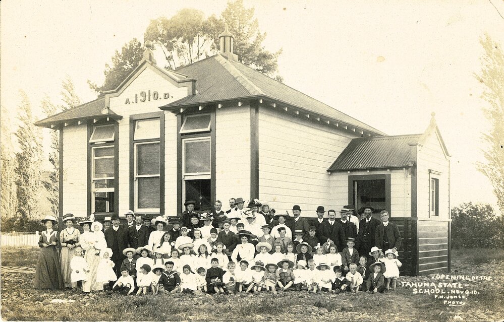 Opening of Tahuna State School