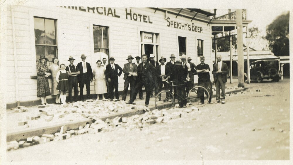 Commercial Hotel Murchison after the Murchison Earthquake