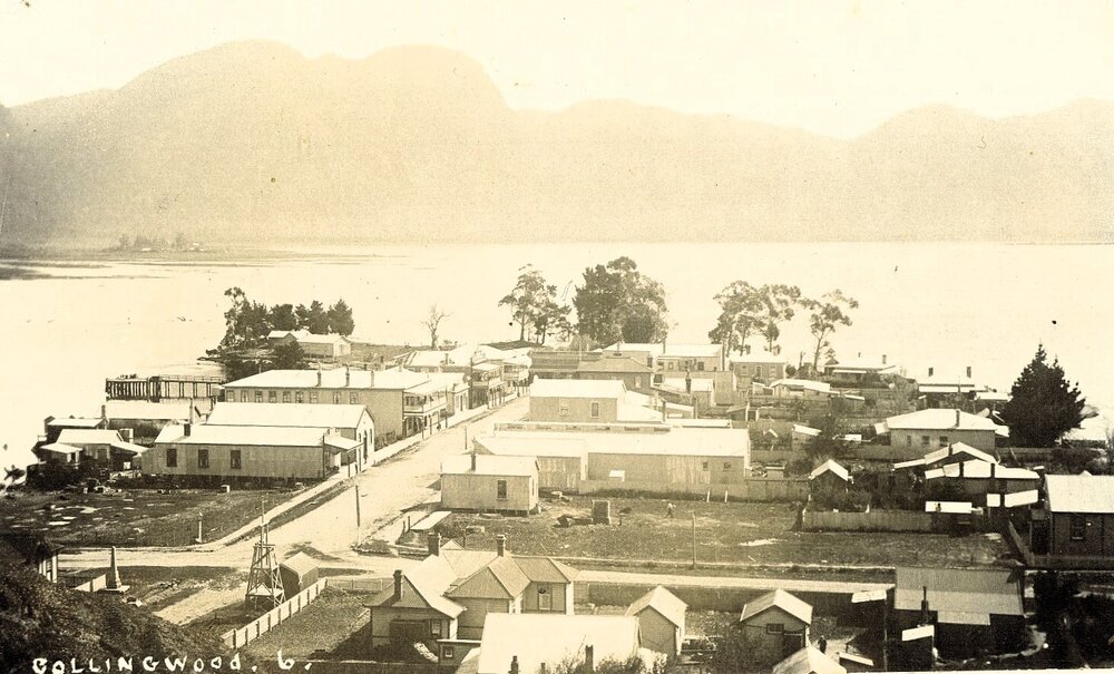 Centre of Collingwood township