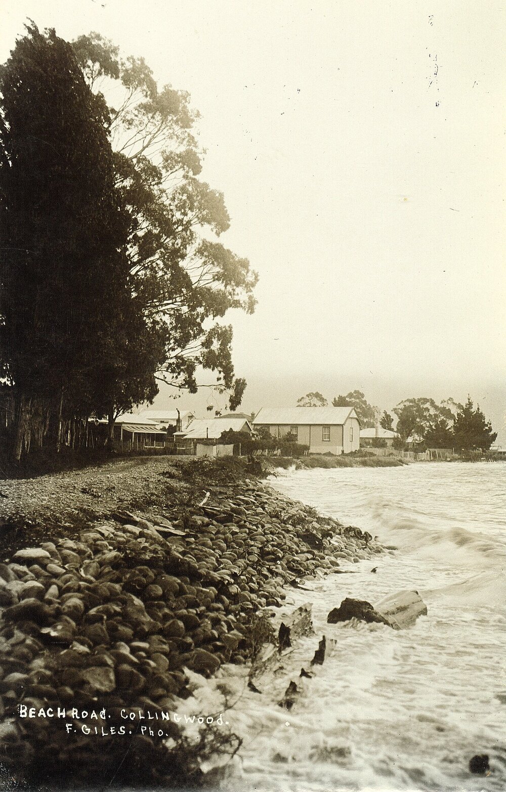 Stones at Beach Road Collingwood