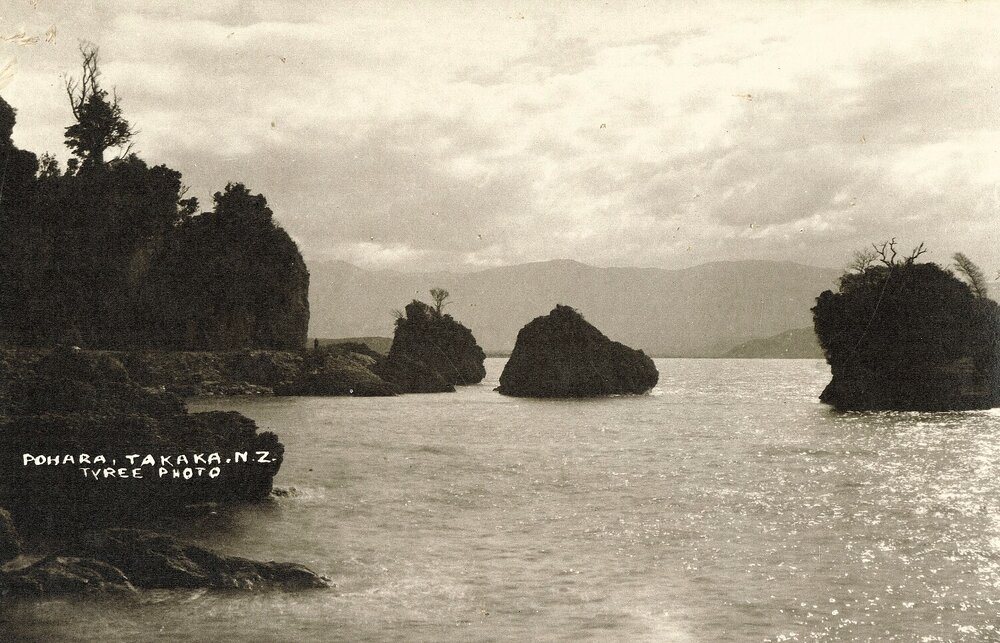 Tyree photo of the rocks at Pōhara 