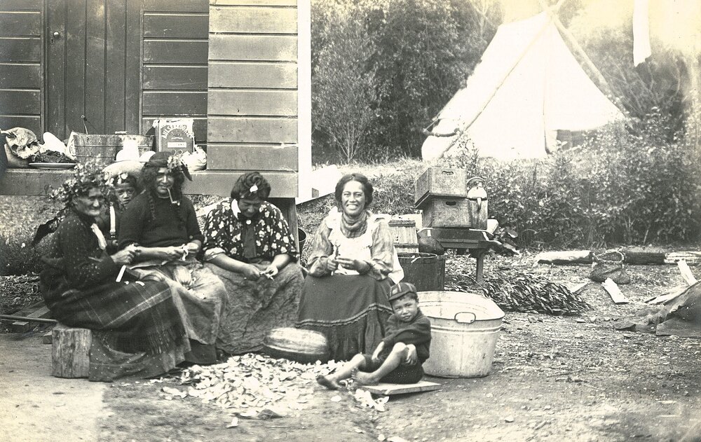 Women peeling vegetables at Delaware Bay Pā