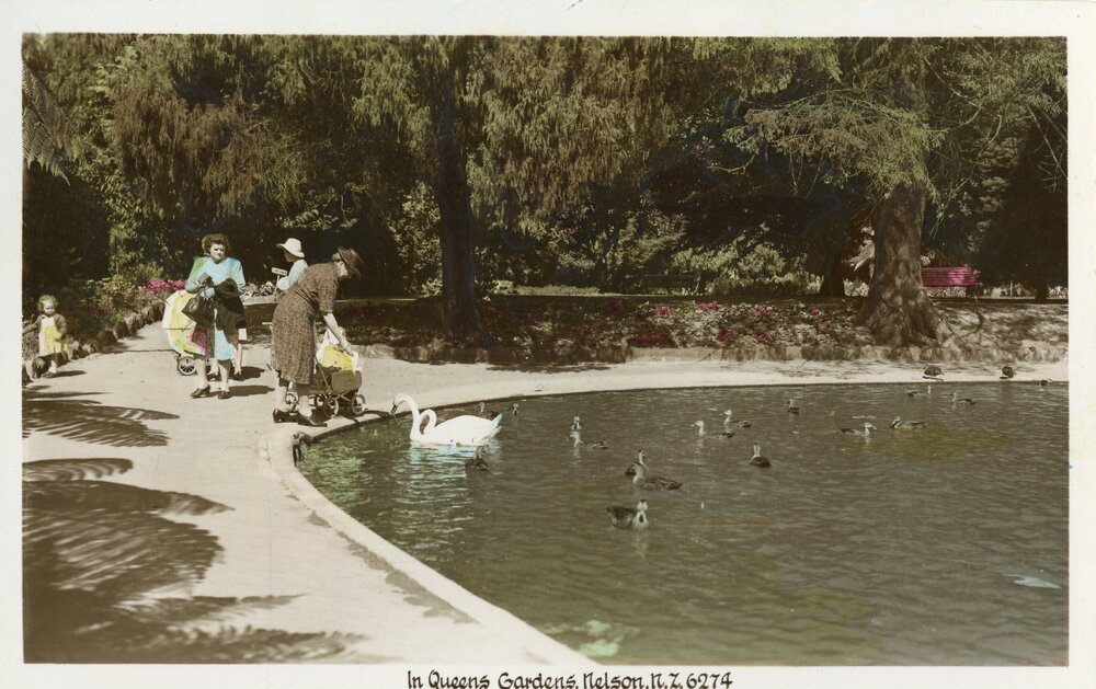 Pond in Queen's Gardens