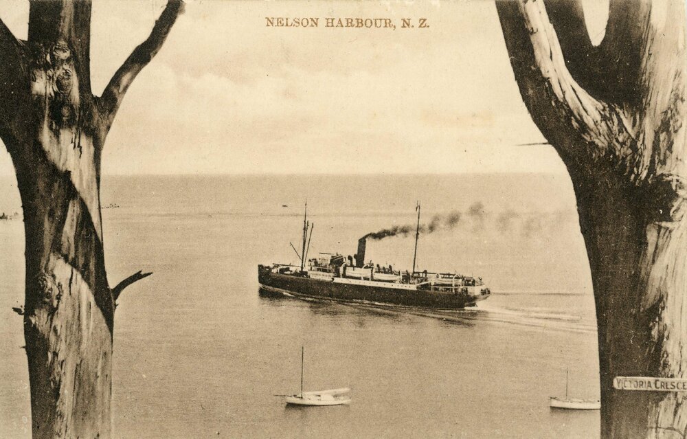 Boat leaving Nelson Harbour