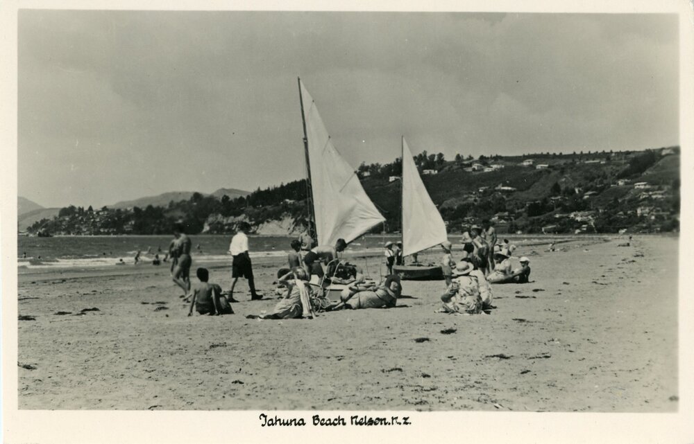Sail boats at Tāhunanui Beach