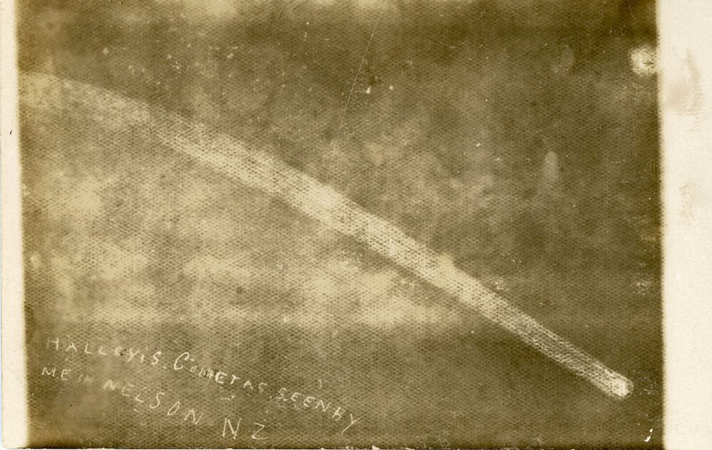 Halley's Comet over Nelson in 1910