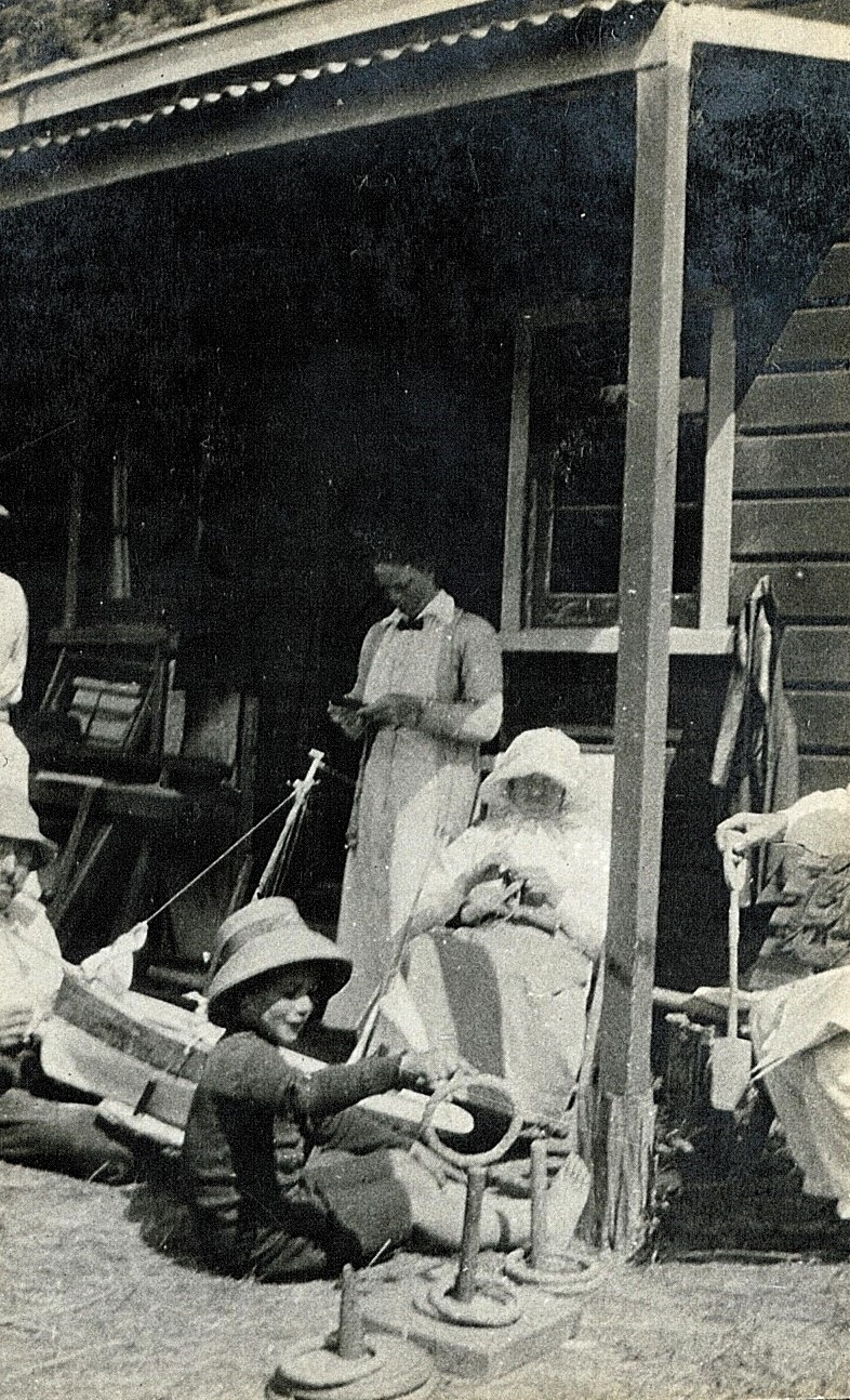 Child with game of quoits