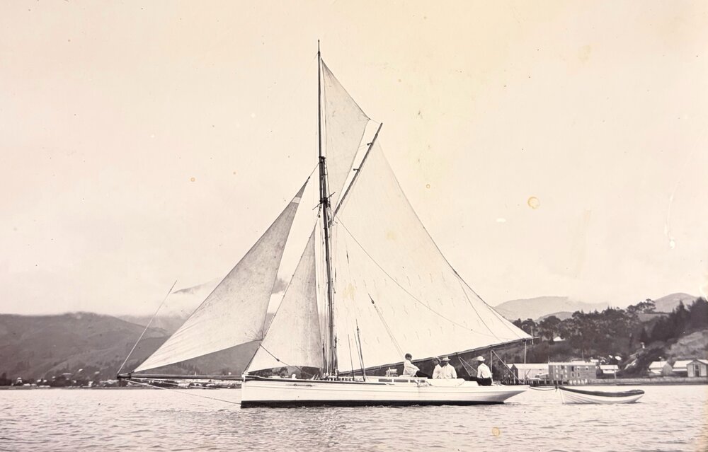 Racing yacht Jessie Logan 