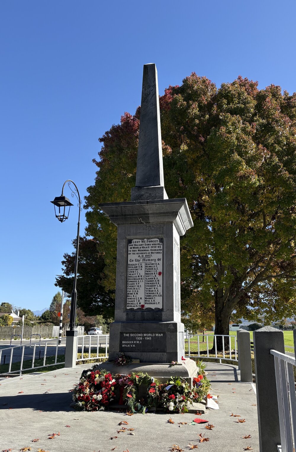Motueka war memorial obelisk