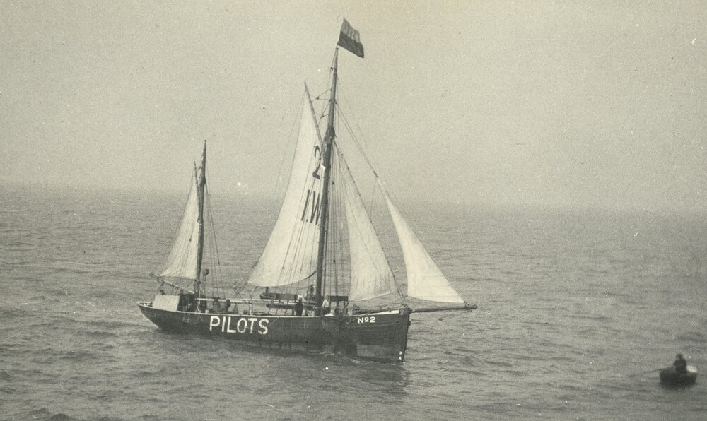 Pilot boat number 2