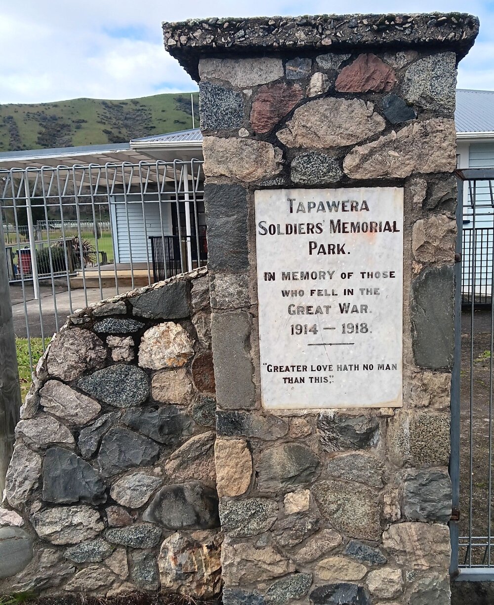 Tapawera War Memorial Gates