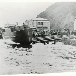 Launching of the koi at Port Nelson, July 24, 1906