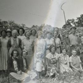 Read family and other hop pickers, c1952