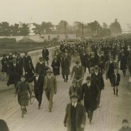 Large group leaving Trafalgar Park