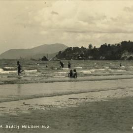 Swimmers at Tāhunanui Beach