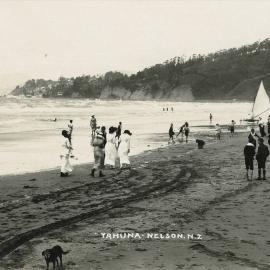 Windy day at Tāhunanui Beach