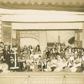 Pied Piper of Hamelin performers