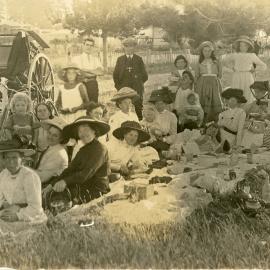 Picnicking at Tahuna