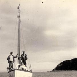 The yacht Secret in Bark Bay